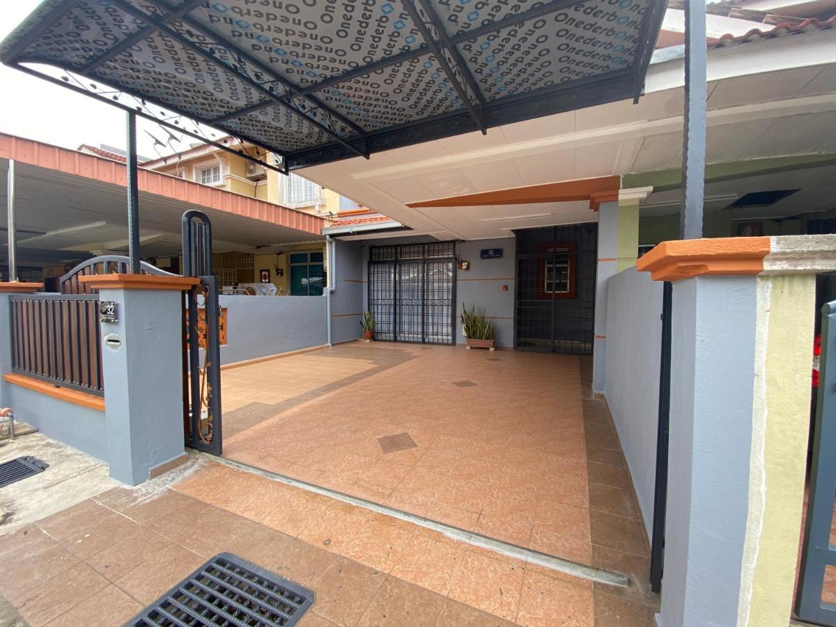 Comfy Sutera Seberang Jaya Villa Kampong Belah Dua Exterior photo