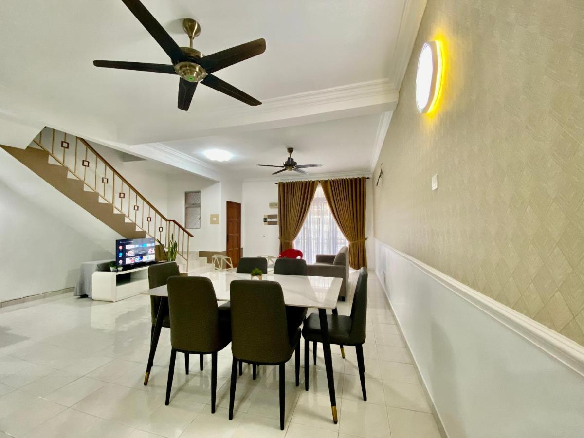 Comfy Sutera Seberang Jaya Villa Kampong Belah Dua Exterior photo